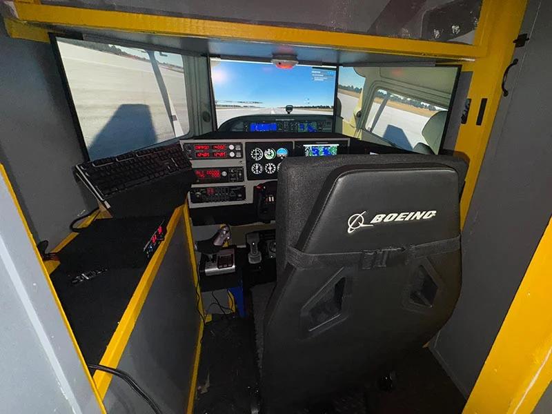 Flight Simulator & Accessories - Image 1